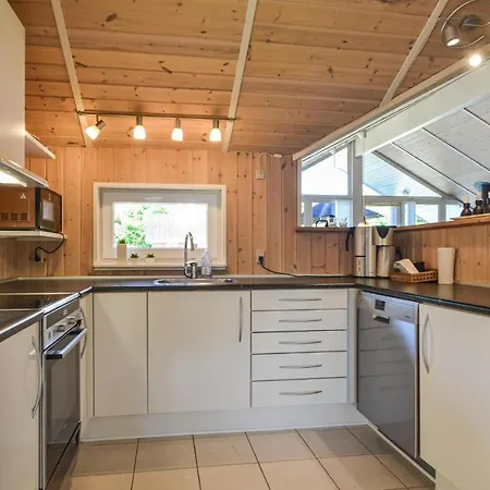度假居 Awesome In W/ Sauna And 4 Bedrooms