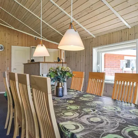 度假居 Awesome In W/ Sauna And 4 Bedrooms